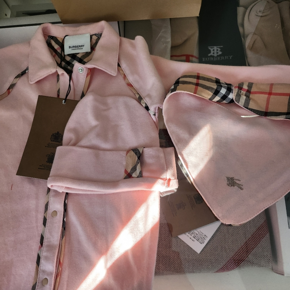 Burberry matching gift set - Picture 4 of 4